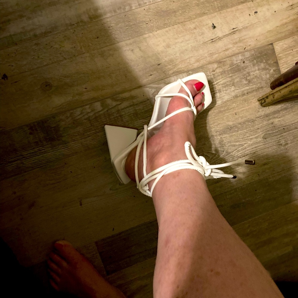 A triangle heel